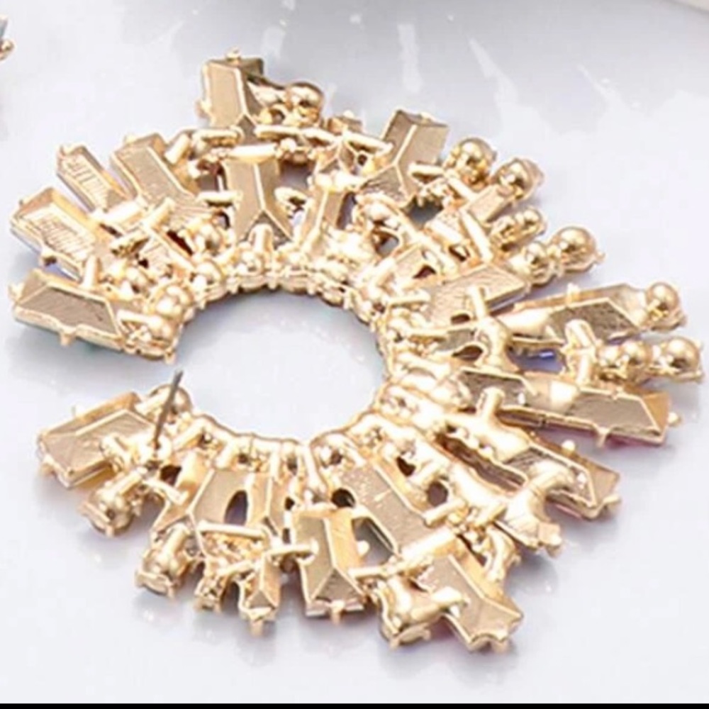 Glitzy Green Earrings - Picture 3 of 3